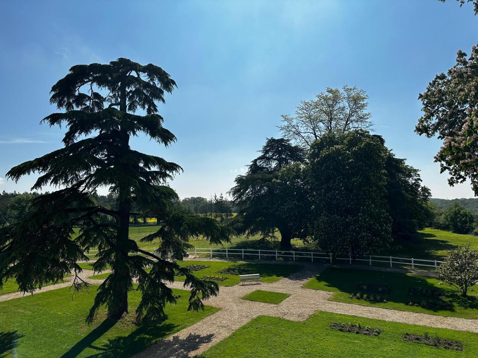 Domaine De L'Ecorcerie Fontaine-le-Comte Exterior foto