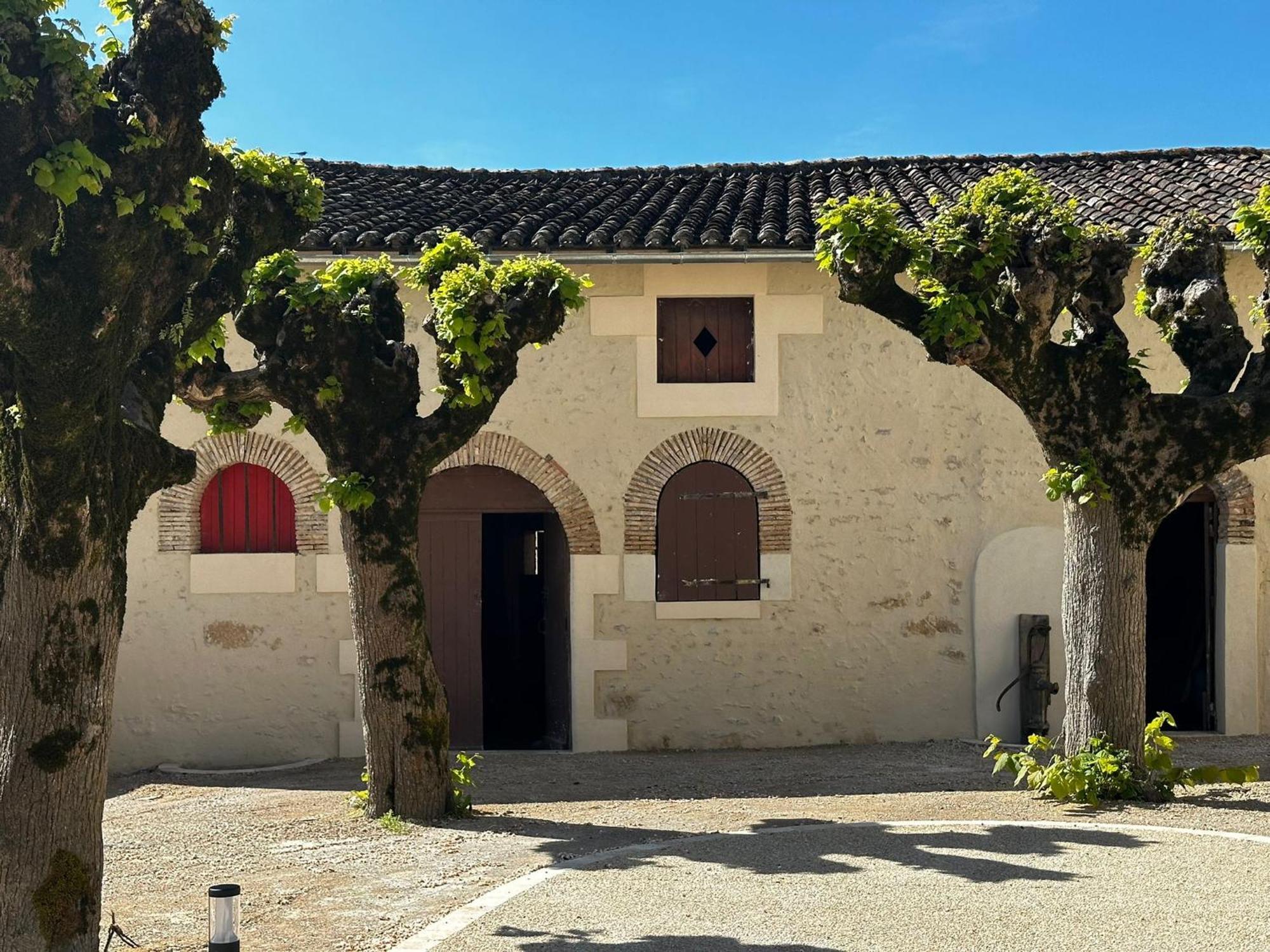 Domaine De L'Ecorcerie Fontaine-le-Comte Exterior foto
